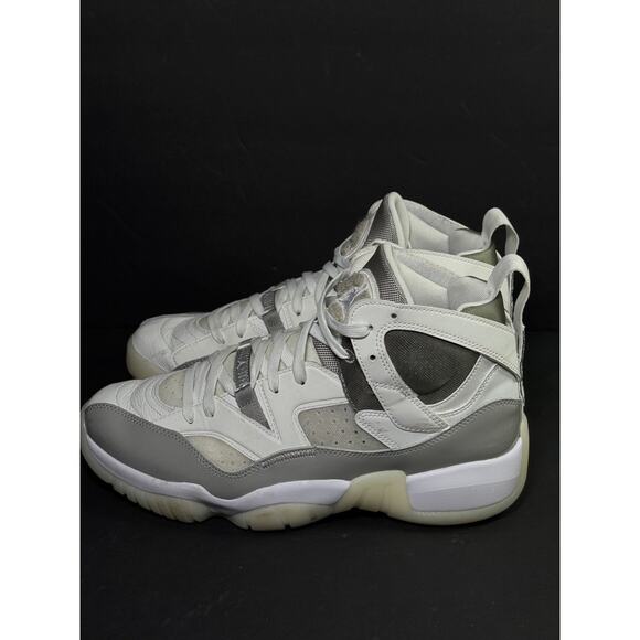 Nike Jumpman Two Trey Medium Grey Summit White DR9631-002/ Mens 12 - Picture 2 of 7